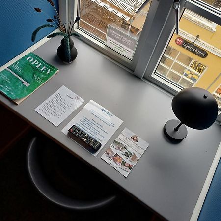 Blue Double Room 6 On Pedestrian Street Saeby Exterior photo